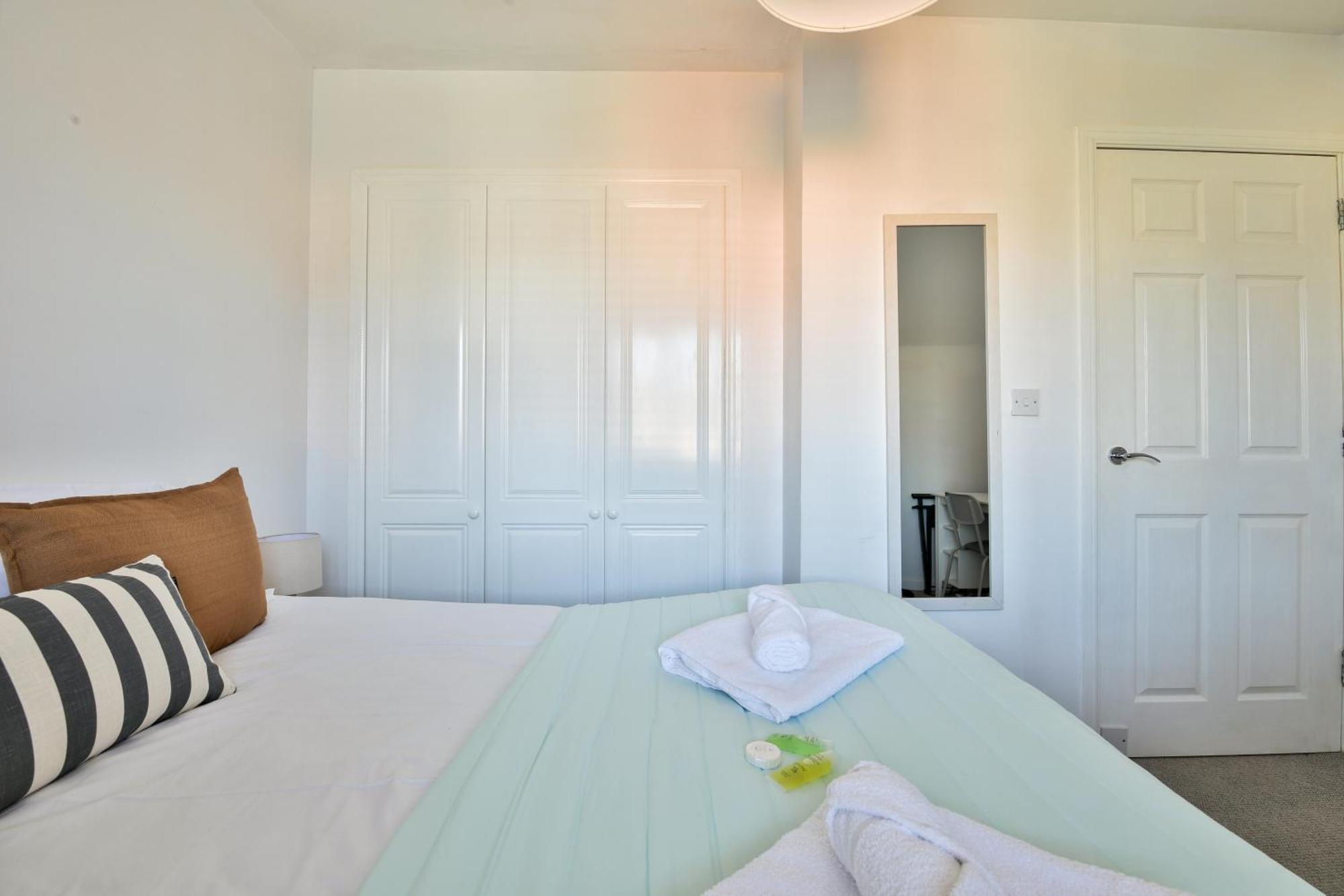 Stayright 2 Bed Beach House With Private Parking- Next To Barry Beach And Jackson Bay Eksteriør bilde